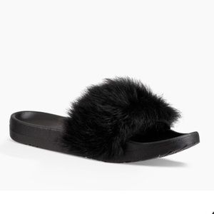 NWT Black Ugg Slide. Never worn.